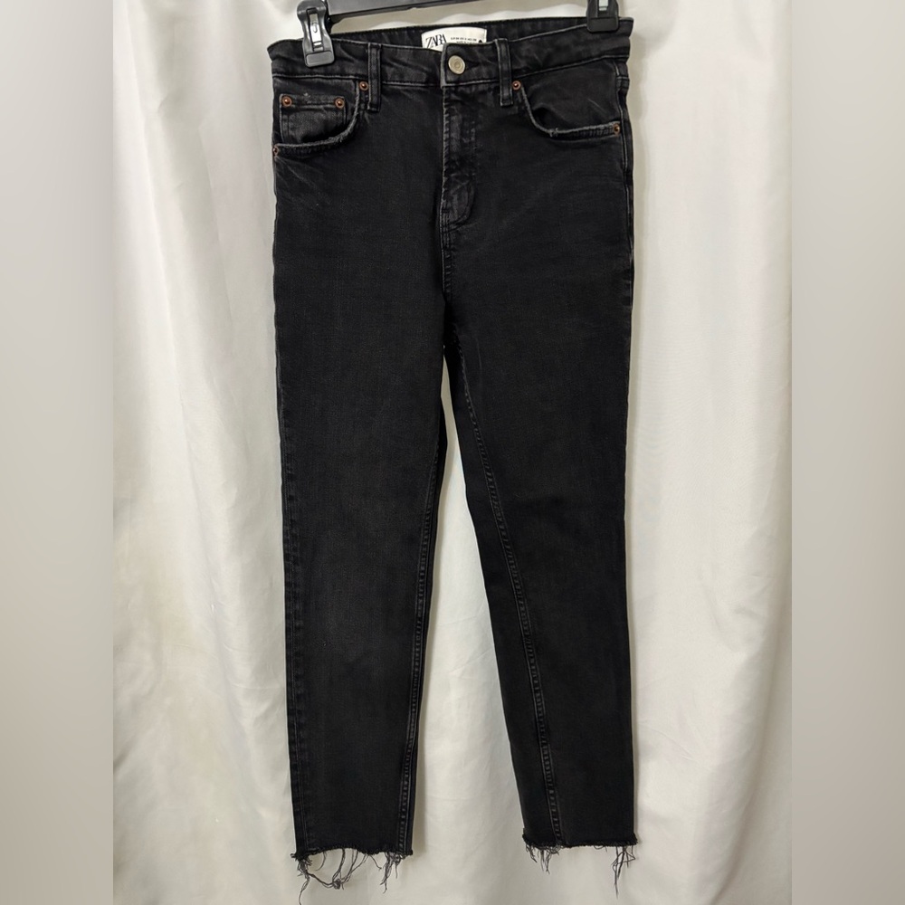 Zara Women's Black Skinny Jeans